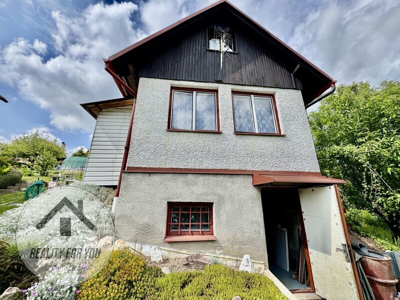 Podnájem krásné zahrádky s chatkou v obci Bítouchov u Semil