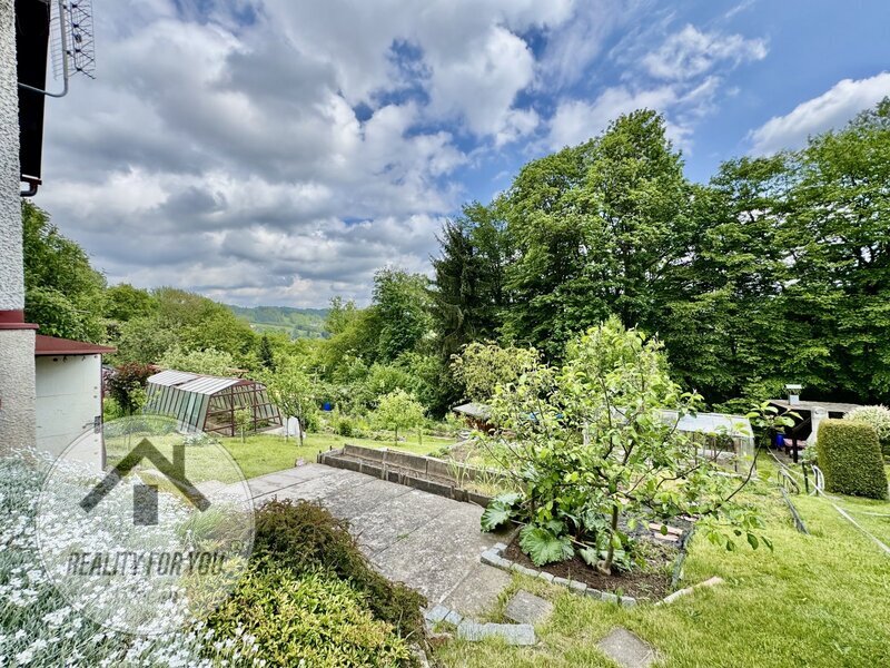 Podnájem krásné zahrádky s chatkou v obci Bítouchov u Semil