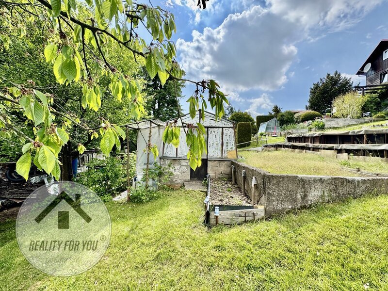 Podnájem krásné zahrádky s chatkou v obci Bítouchov u Semil